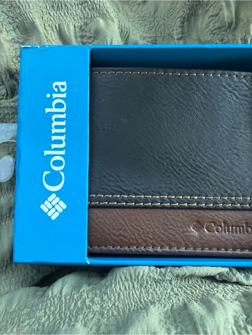 Columbia Two-Tone Brown and Black Leather Men's Wallet